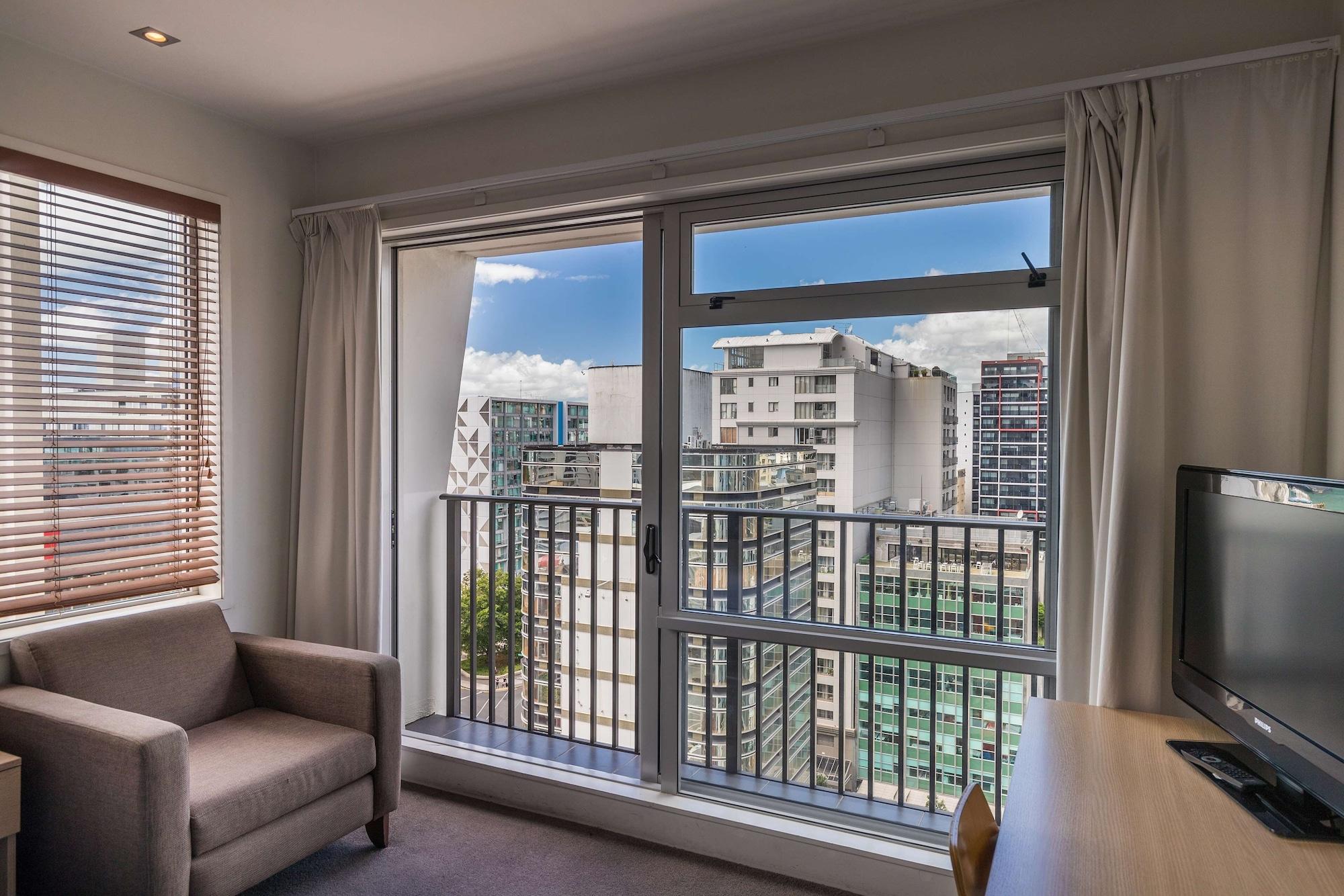 Auckland Harbour Suites Екстериор снимка