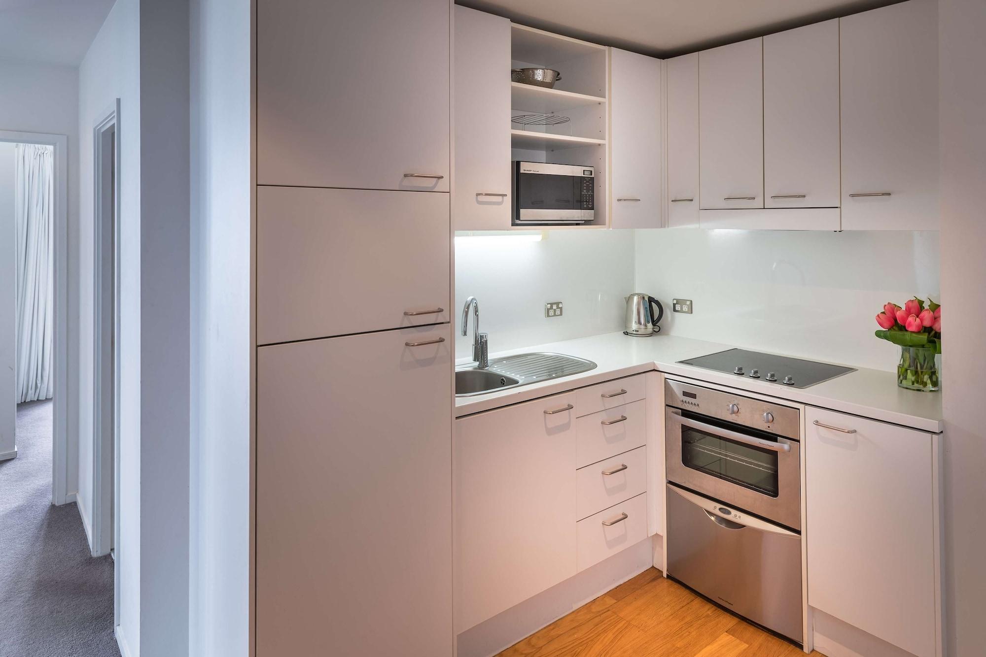 Auckland Harbour Suites Екстериор снимка