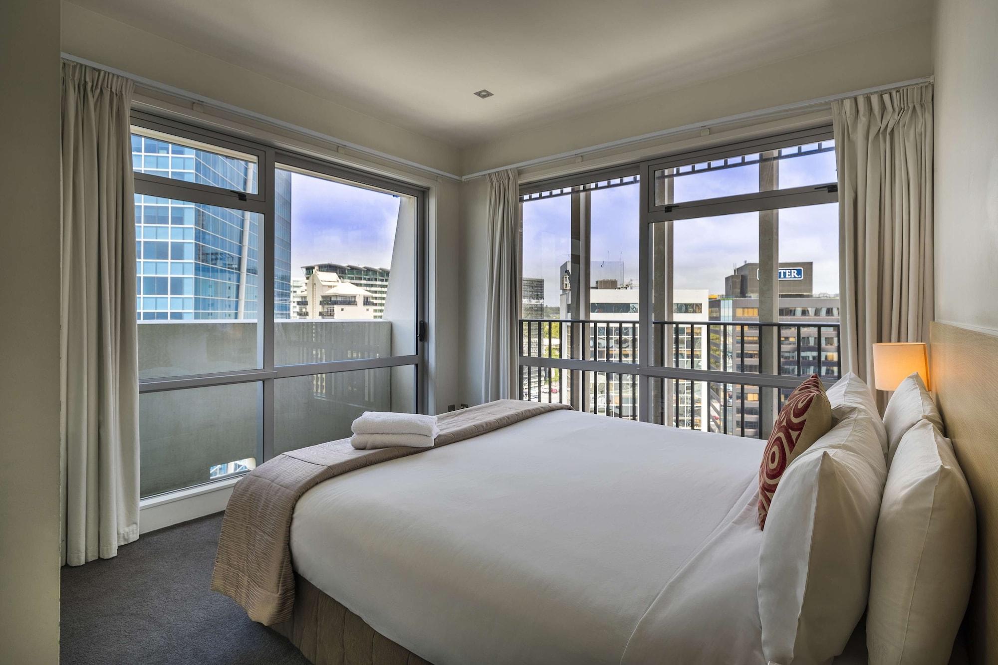 Auckland Harbour Suites Екстериор снимка