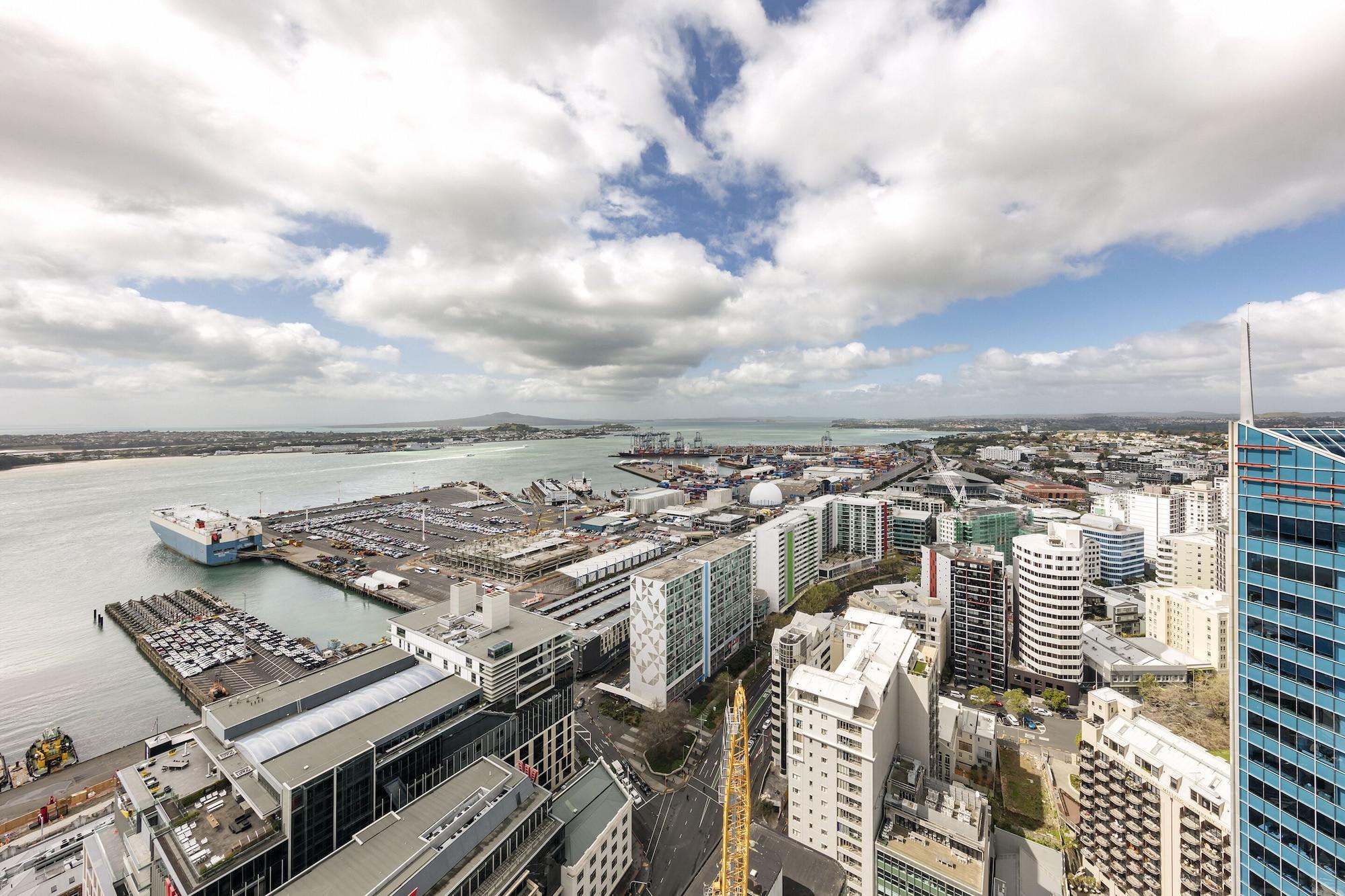 Auckland Harbour Suites Екстериор снимка