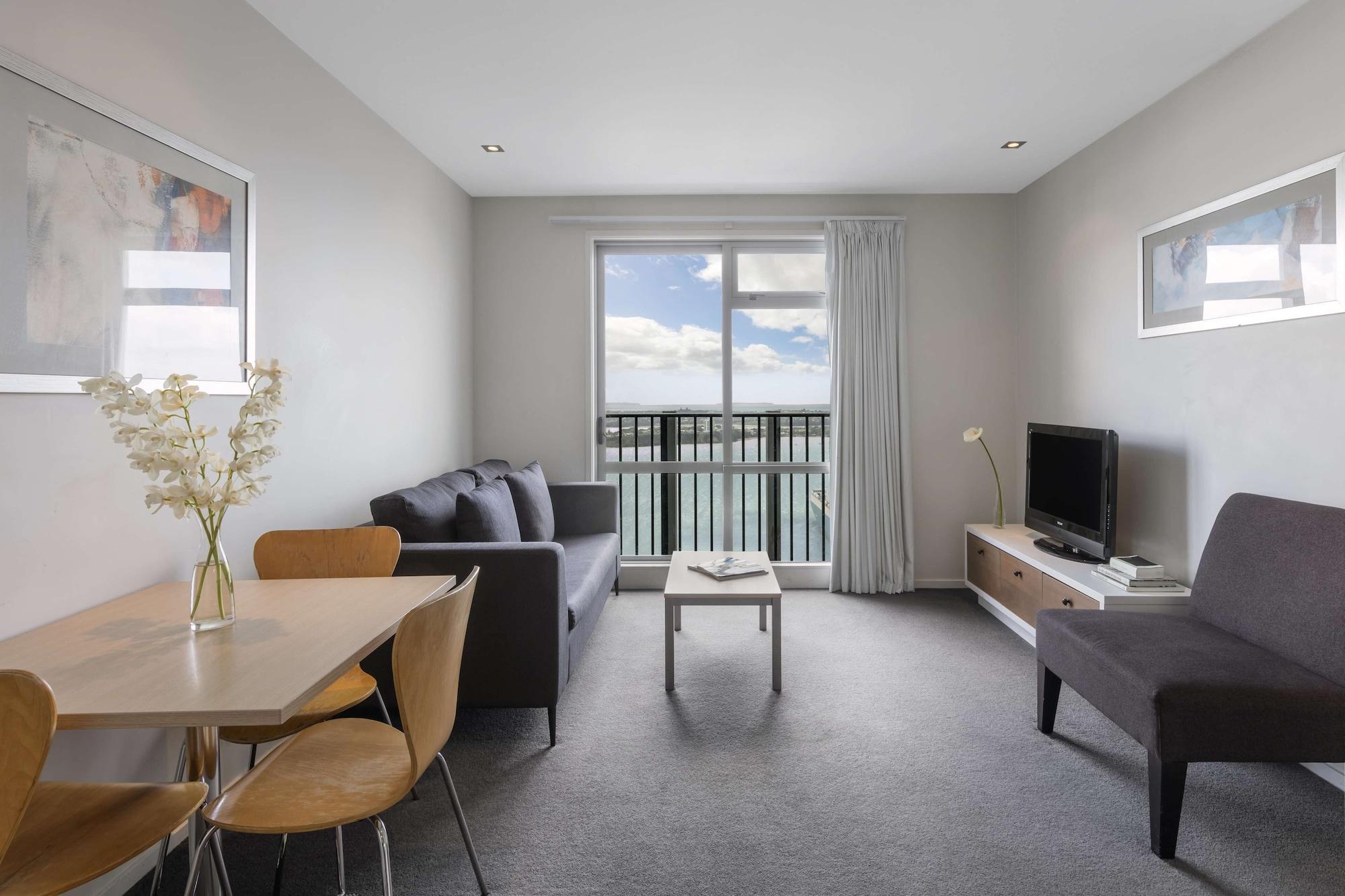 Auckland Harbour Suites Екстериор снимка