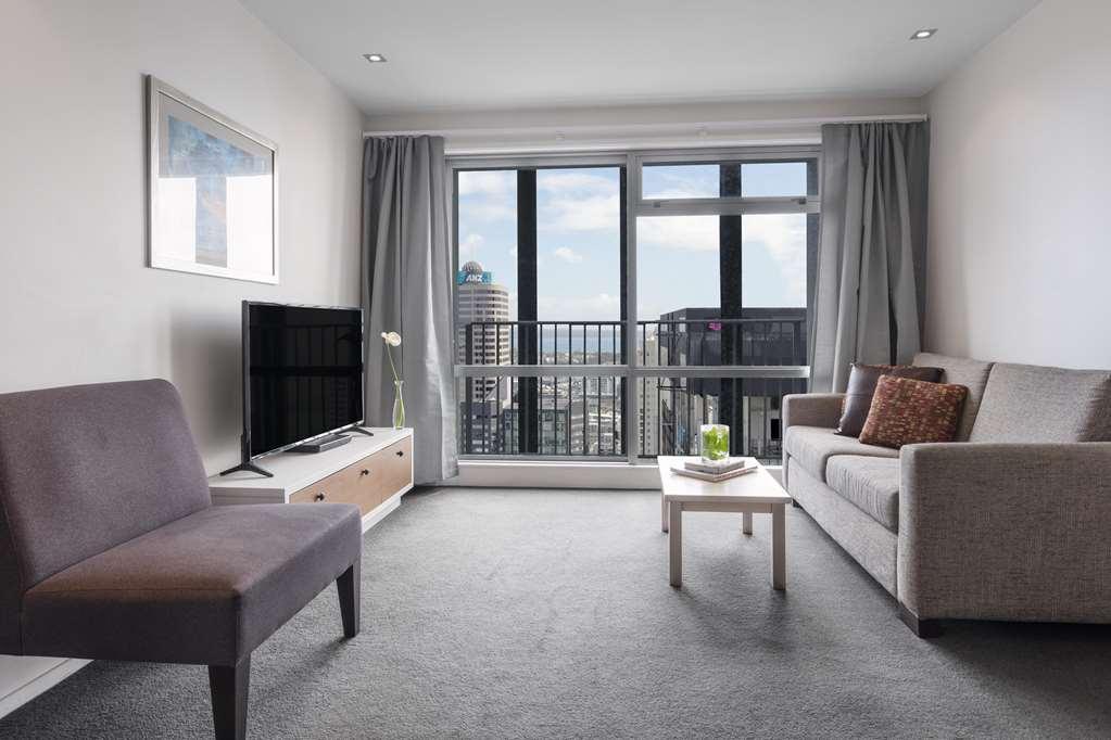 Auckland Harbour Suites Стая снимка