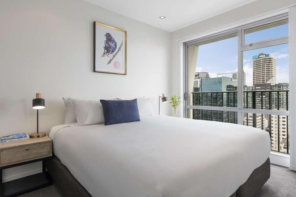 Auckland Harbour Suites Стая снимка