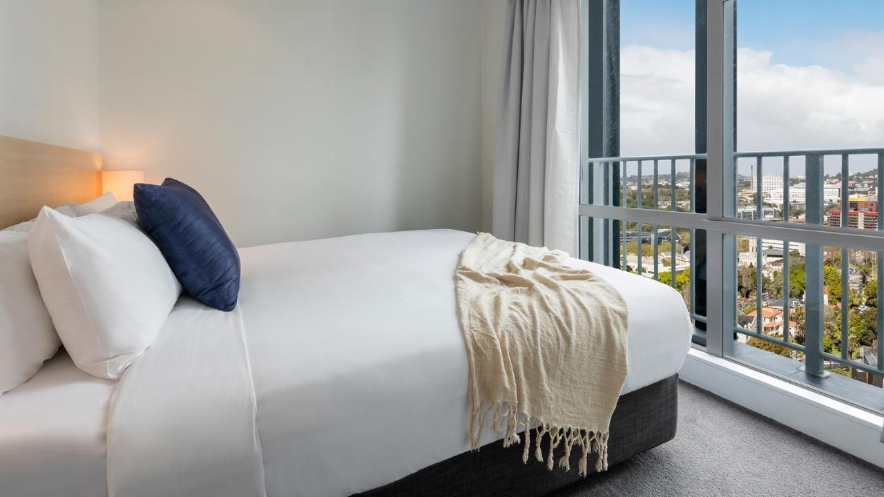Auckland Harbour Suites Екстериор снимка